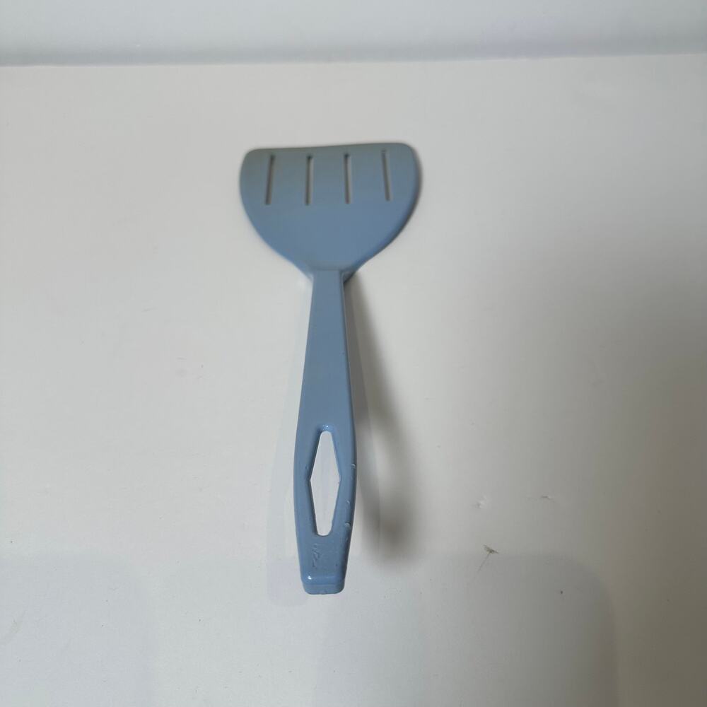 Vintage Tailor Made Blue Nylon Plastic Spatula Turner 4 Slot Kitchen Utensil USA